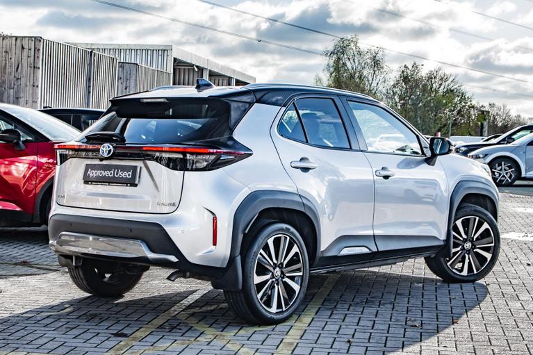 Used Toyota Yaris Cross WH22BZO 2