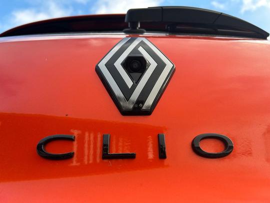 Renault Clio Photo at-884da810be60440585f695287b5c1cdc.jpg