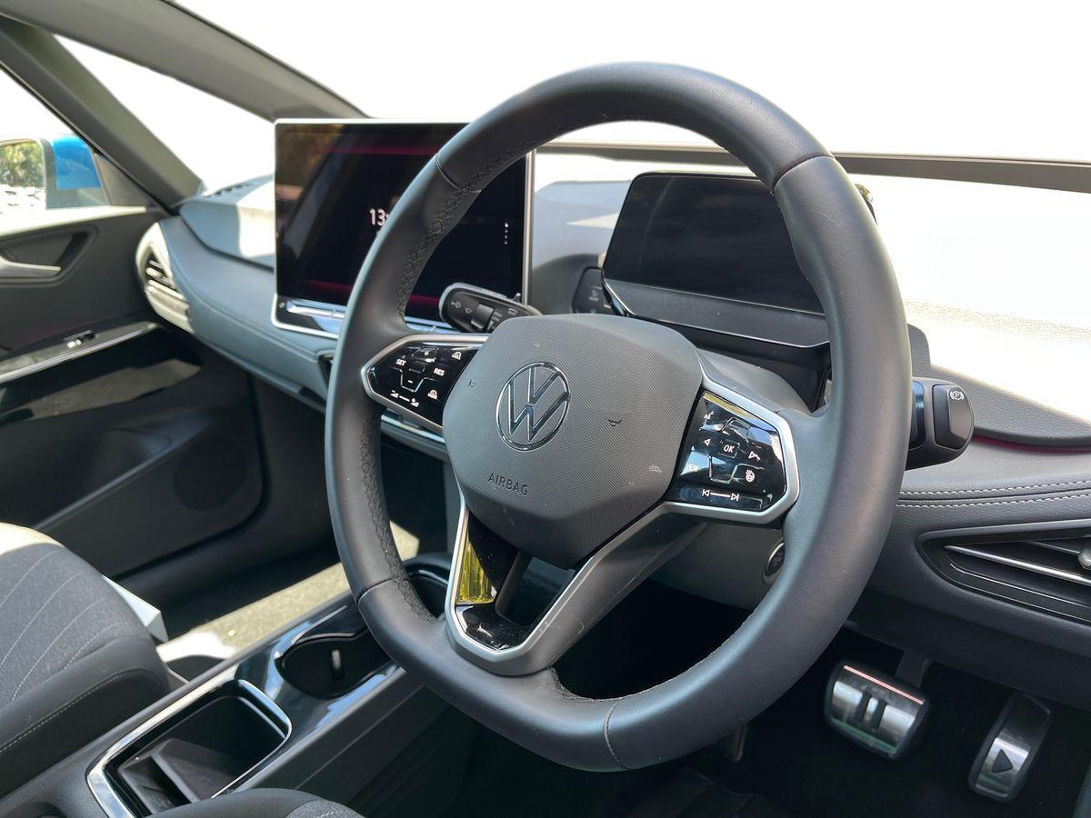 Volkswagen ID.3 Photo at-88565f3e44d44cd6a62c86c402a25c58.jpg