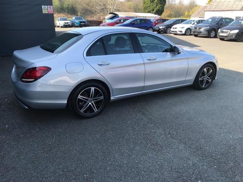 Mercedes-Benz C Class Photo at-88706b1b0c87434ca2d6c5cc006198c2.jpg