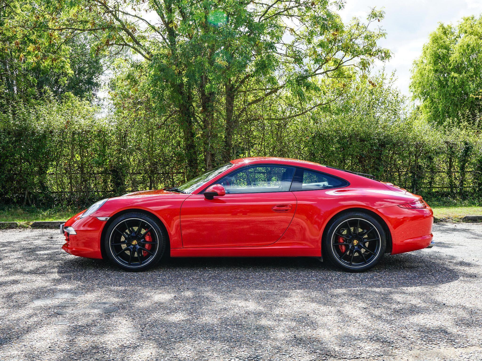 Porsche 911 3.8 991 Carrera S PDK Euro 5 (s/s) 2dr — photo 2