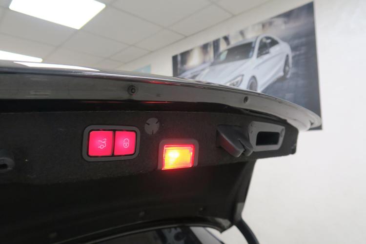 Used Mercedes-Benz C Class YB18UEL 18