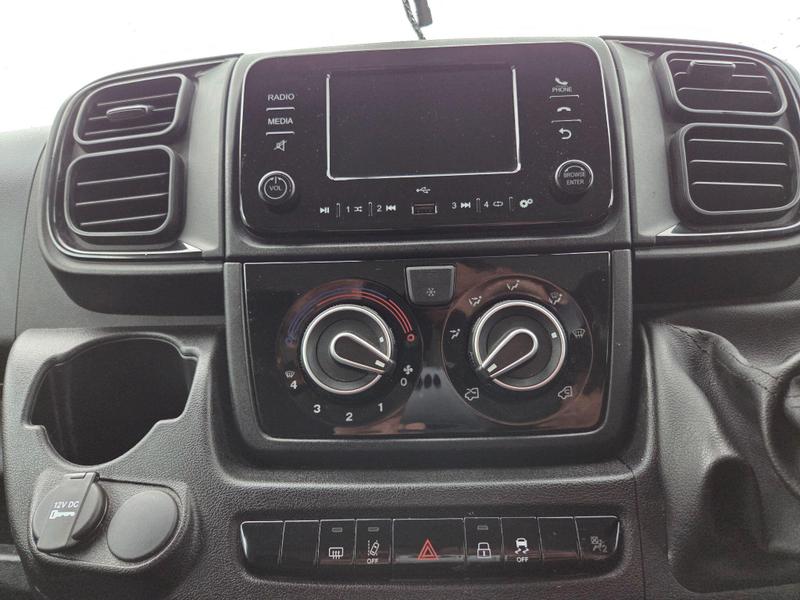 Vauxhall Movano Photo at-89580be5eab94363ae9e1dacb5c2f1ad.jpg