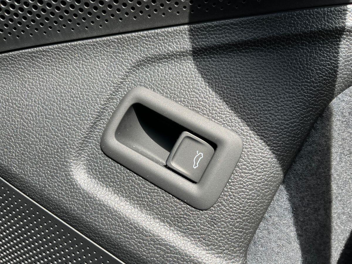 Volkswagen Passat Photo at-895be568a4144aaf944e9178b3af7767.jpg