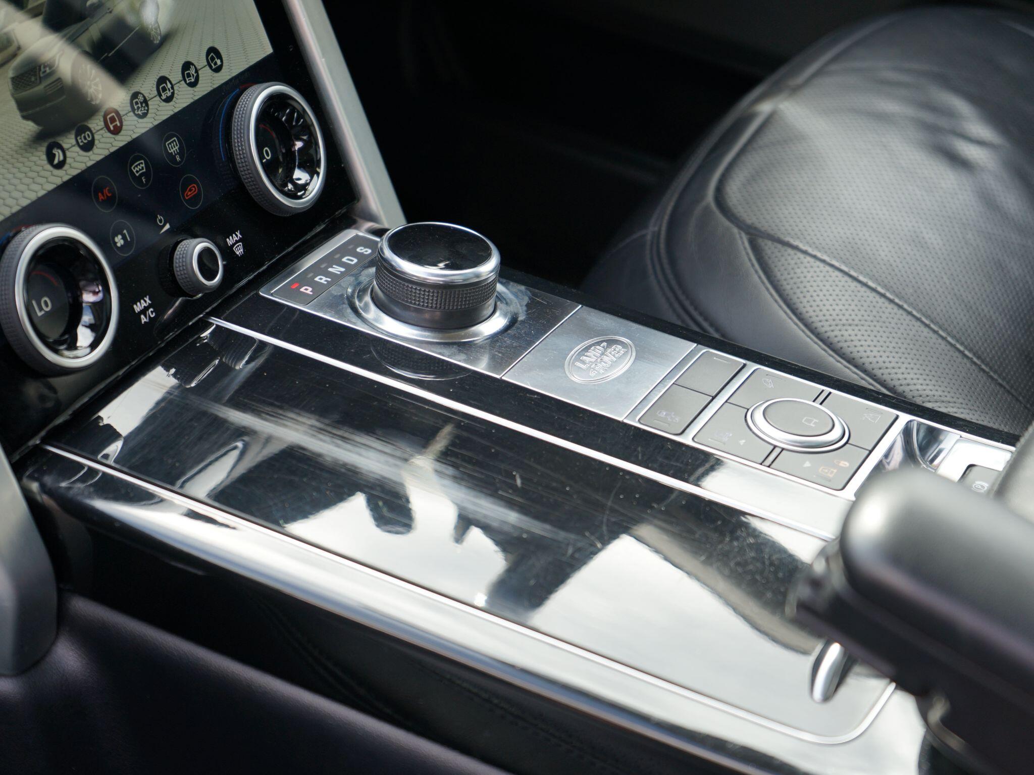 Land Rover Range Rover 3.0 SD V6 Vogue Auto 4WD Euro 6 (s/s) 5dr — photo 19