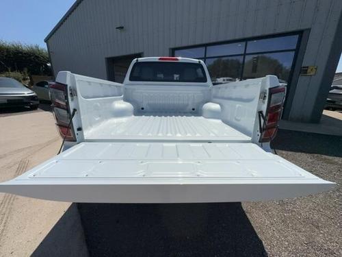 Isuzu D-MAX Photo at-89b398745a4f494596876b423c1cbd0e.jpg