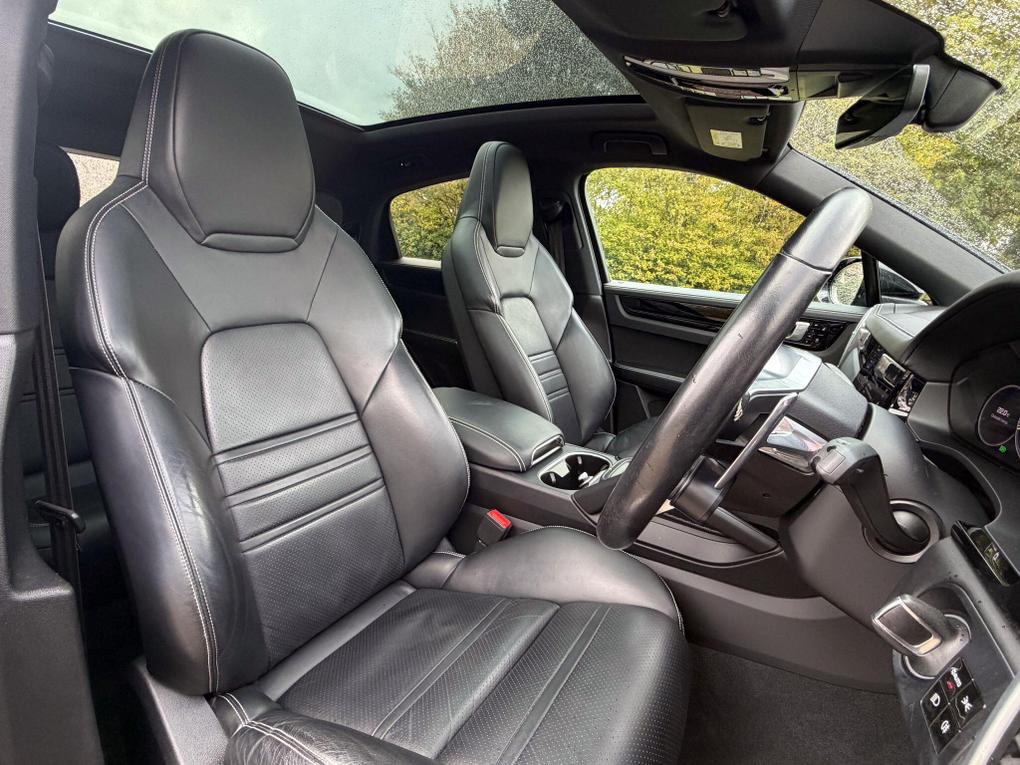 Used Porsche Cayenne P100CYN 19