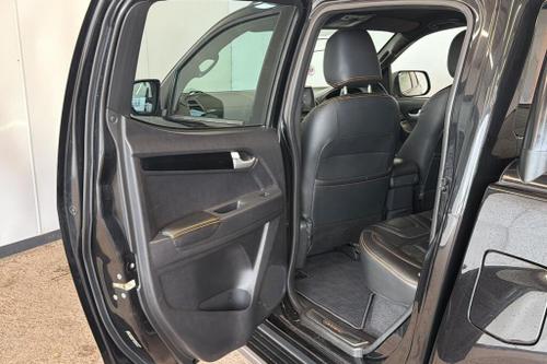Isuzu D-MAX Photo at-89f8cc08584c464f89ba262ceb893891.jpg
