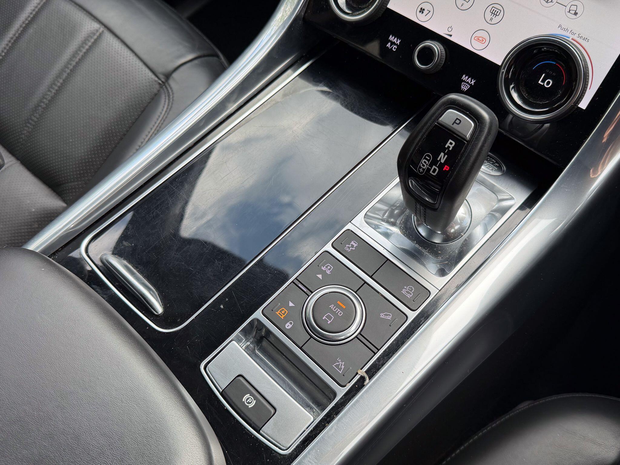 Land Rover Range Rover Sport 3.0 D300 MHEV HSE Dynamic Black SUV 5dr Diesel Auto 4WD Euro 6 (s/s) (300 ps) — photo 33