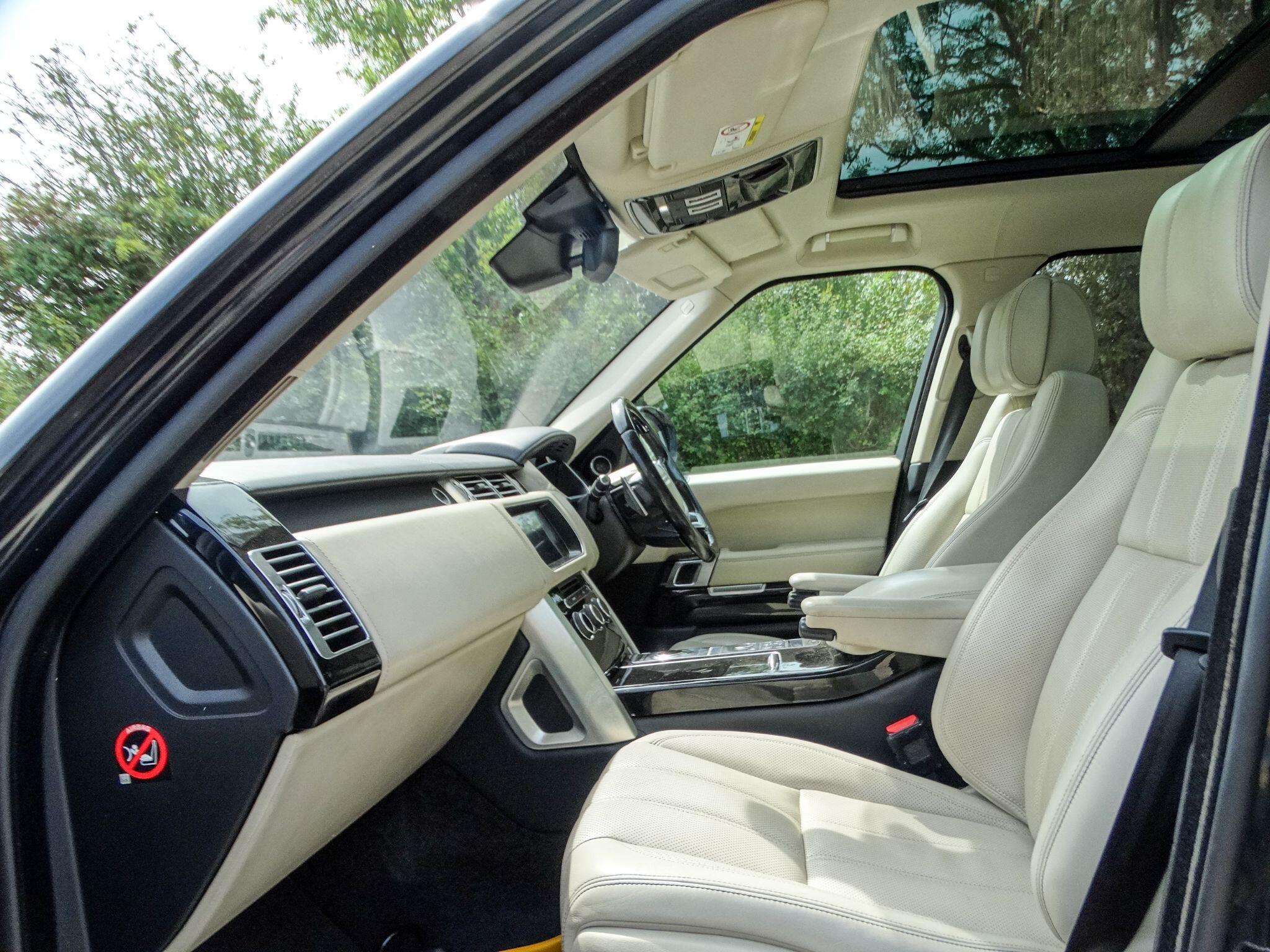 Land Rover Range Rover 4.4 SD V8 Autobiography Auto 4WD Euro 6 (s/s) 5dr — photo 3