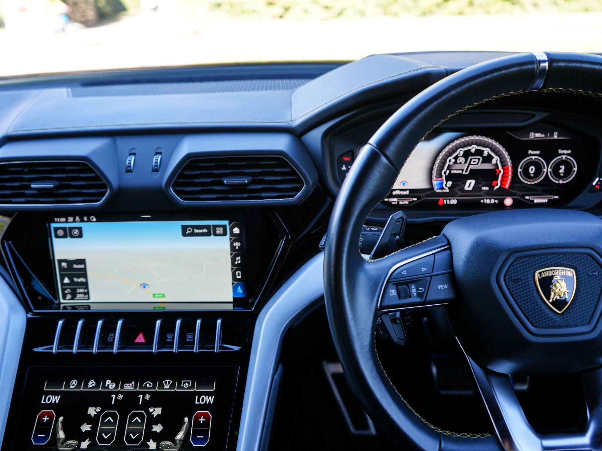 Lamborghini Urus 4.0 V8 BiTurbo SUV 5dr Petrol Auto 4WD Euro 6 (650 ps) — photo 8