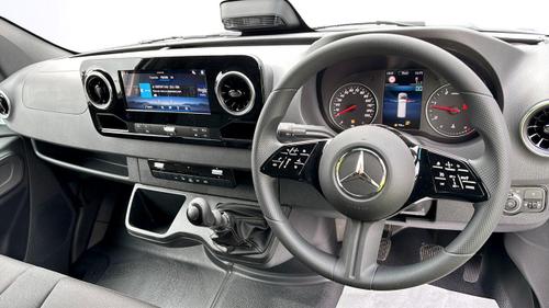Mercedes-Benz Sprinter Photo at-8a962d158386436e9a42f19a106b91f6.jpg