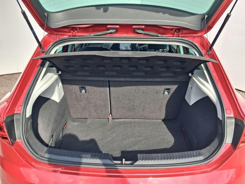 SEAT Leon Photo at-8aa666243a6e4efa888d17b2350e5299.jpg