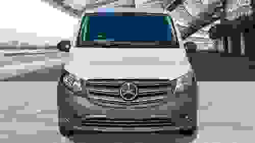 Mercedes-Benz Vito Photo at-8aee8b7eaf9545da96b787d3b24efe90.jpg