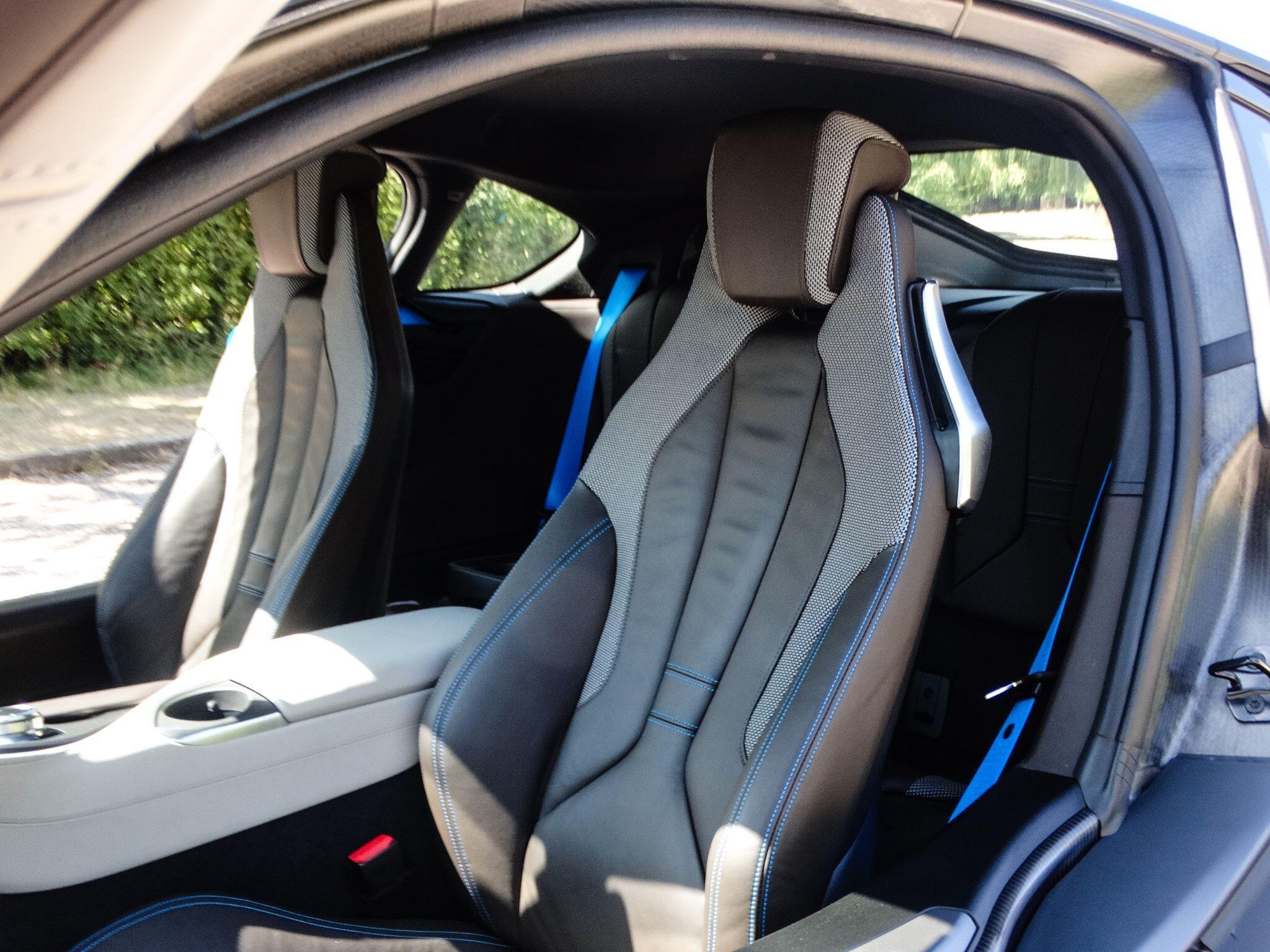 BMW i8 1.5 7.1kWh Auto 4WD Euro 6 (s/s) 2dr — photo 16