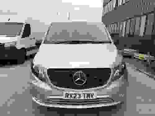 Mercedes-Benz Vito Photo at-8b1d5875556443d2b2e7ed1a94dc9253.jpg