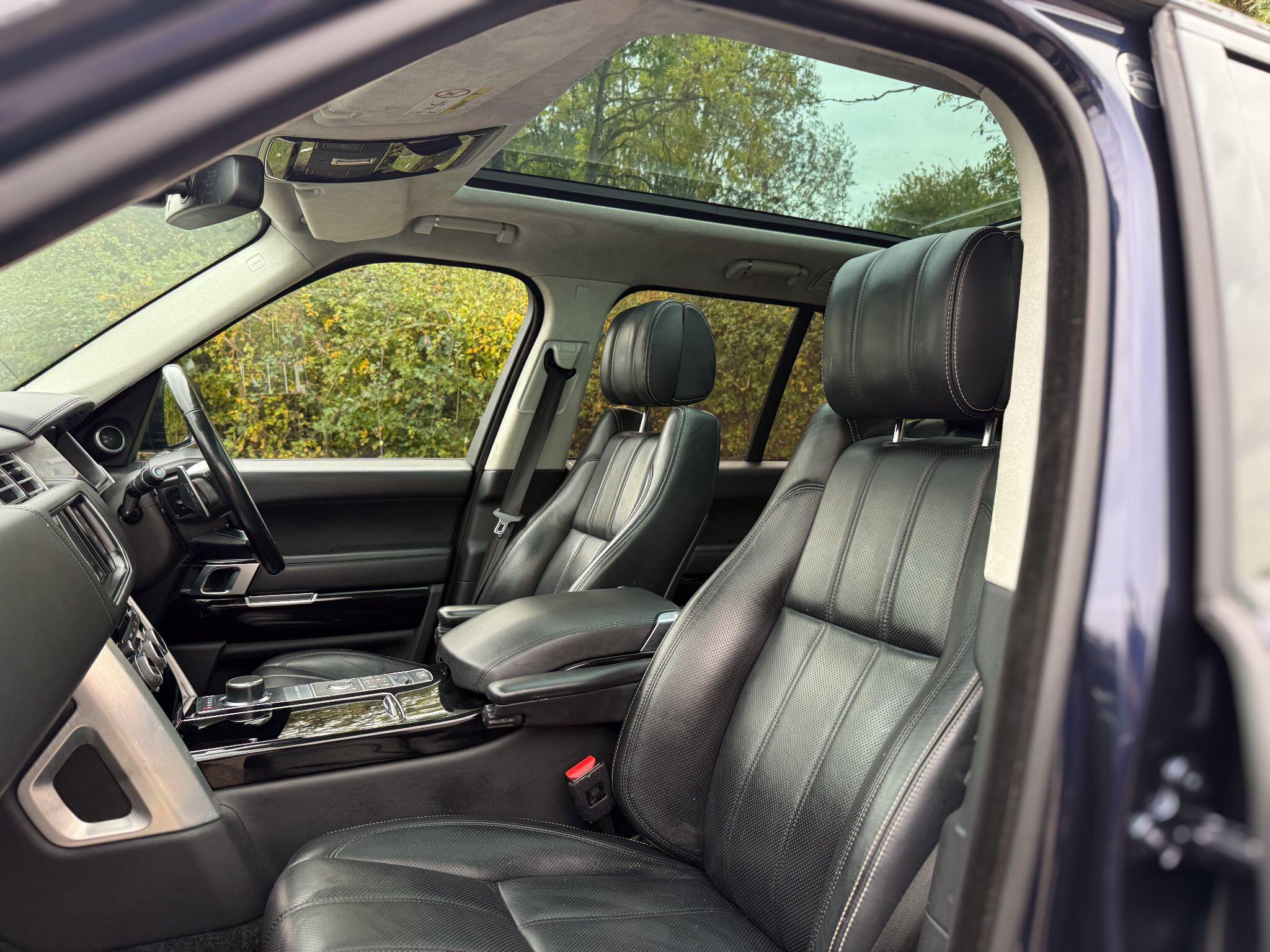 Land Rover Range Rover 3.0 TD V6 Autobiography Auto 4WD Euro 6 (s/s) 5dr — photo 14