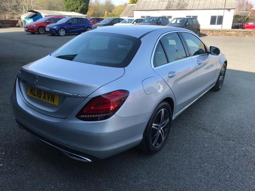 Mercedes-Benz C Class Photo at-8b7fa606467b4985ae29085399ac7dec.jpg
