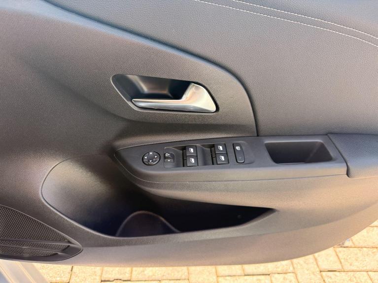 Used Vauxhall Corsa WR22VGU 26