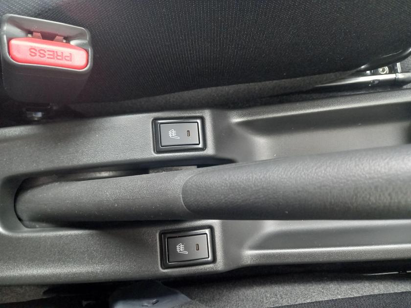 Suzuki SWIFT Photo at-8b89eb4e6da54b25bedadb087e341ef3.jpg
