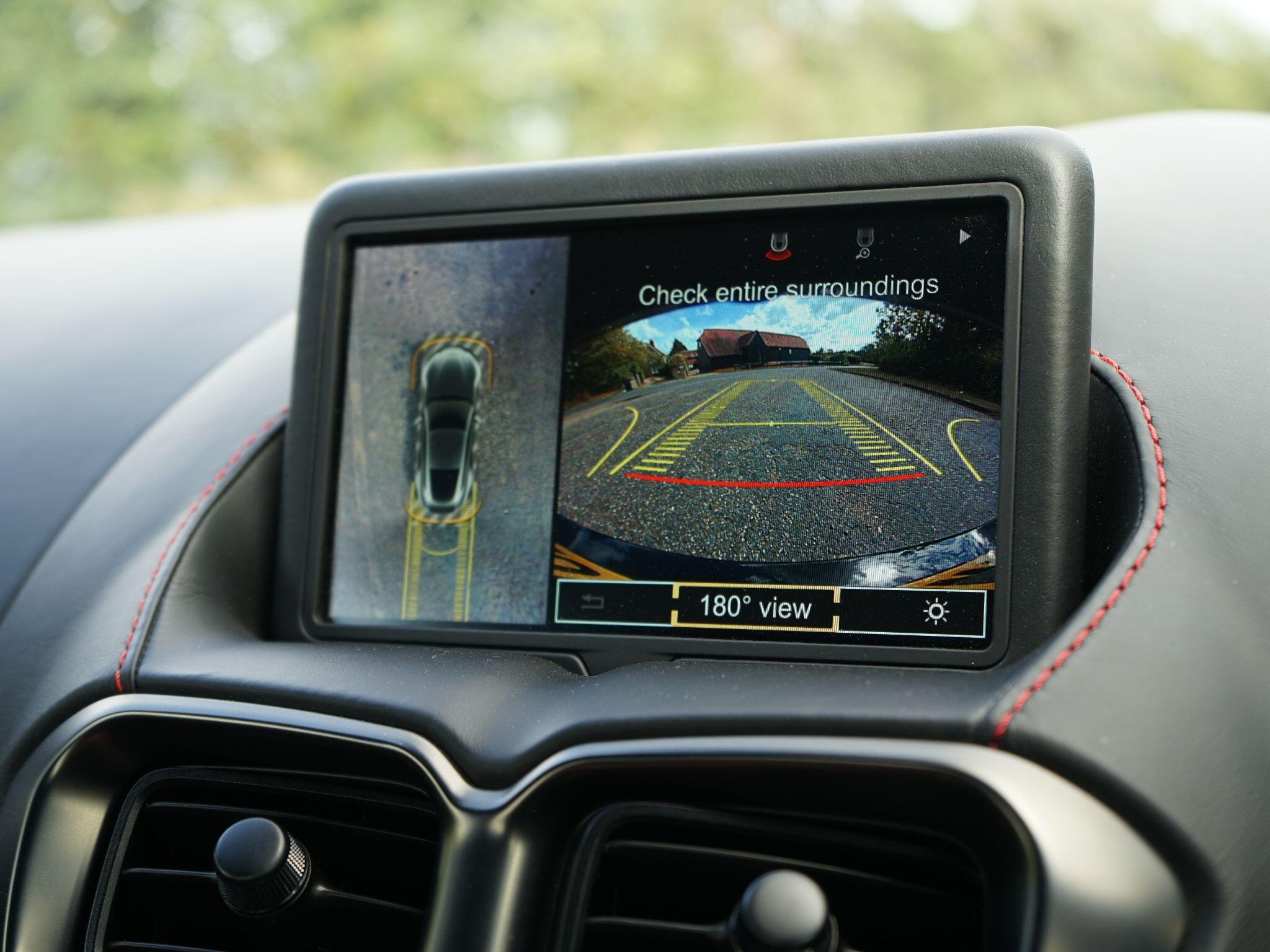 Aston Martin Vantage 4.0 V8 Auto Euro 6 2dr — photo 21