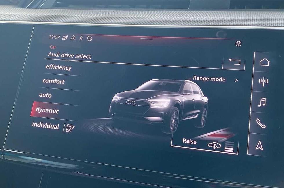 Audi Q8 Photo at-8bbece1d56f7495691286a750b736812.jpg