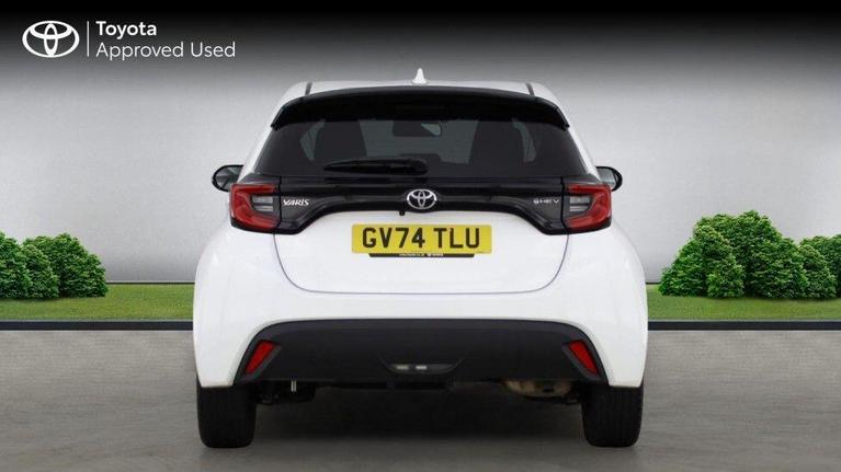 Used Toyota Yaris GV74TLU 5