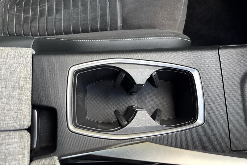 Used Peugeot E-3008 NV24RXT 37