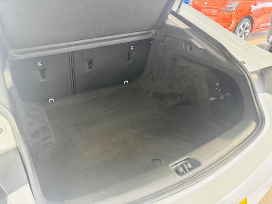 Vauxhall Insignia Photo at-8c2ea30c0b20434592db7f9e5043d575.jpg