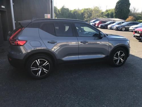 Volvo XC40 Photo at-8c5acc34841b41808dc670ef6838e774.jpg