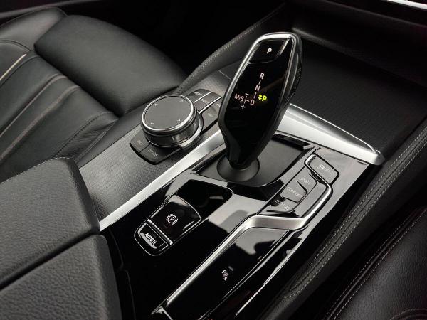 BMW 5 Series Photo at-8ca011df4fc2452bac092f297ef46d24.jpg
