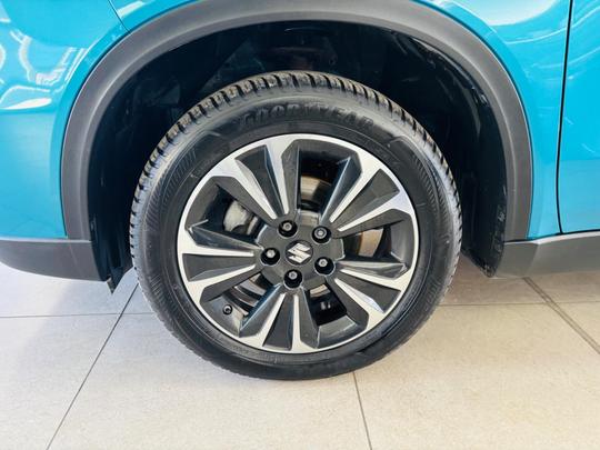 Suzuki Vitara Photo at-8cbb2b79cc3b46fb84382237f5f618e9.jpg