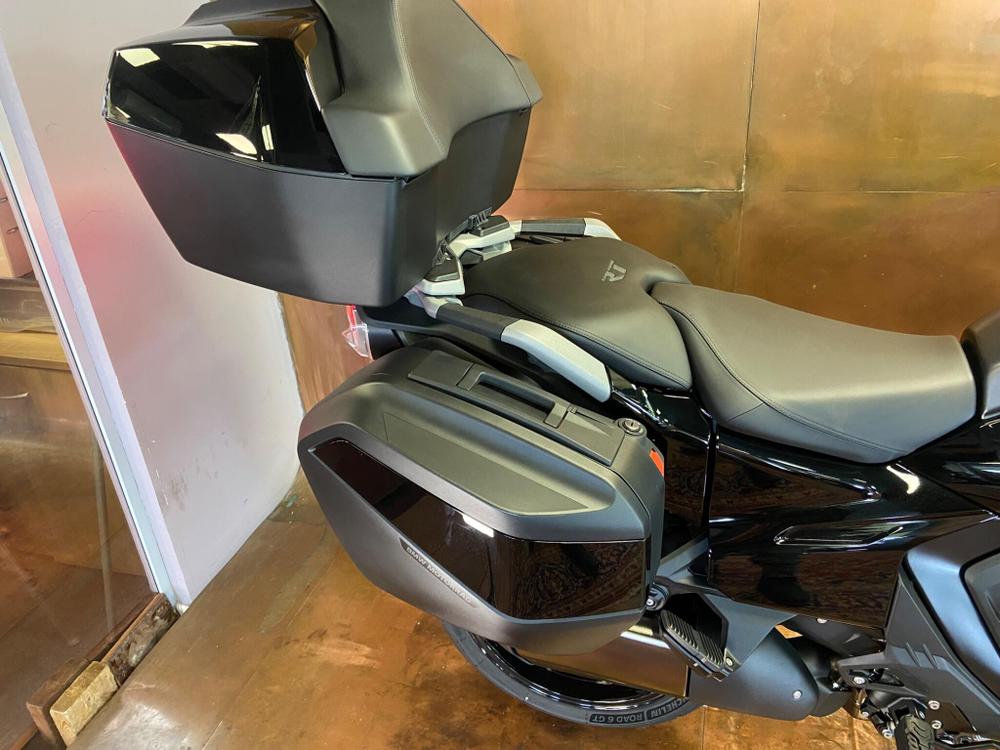 BMW R 1300 RT Photo at-8cd93864c20846e8941ed96263d0c6b2.jpg