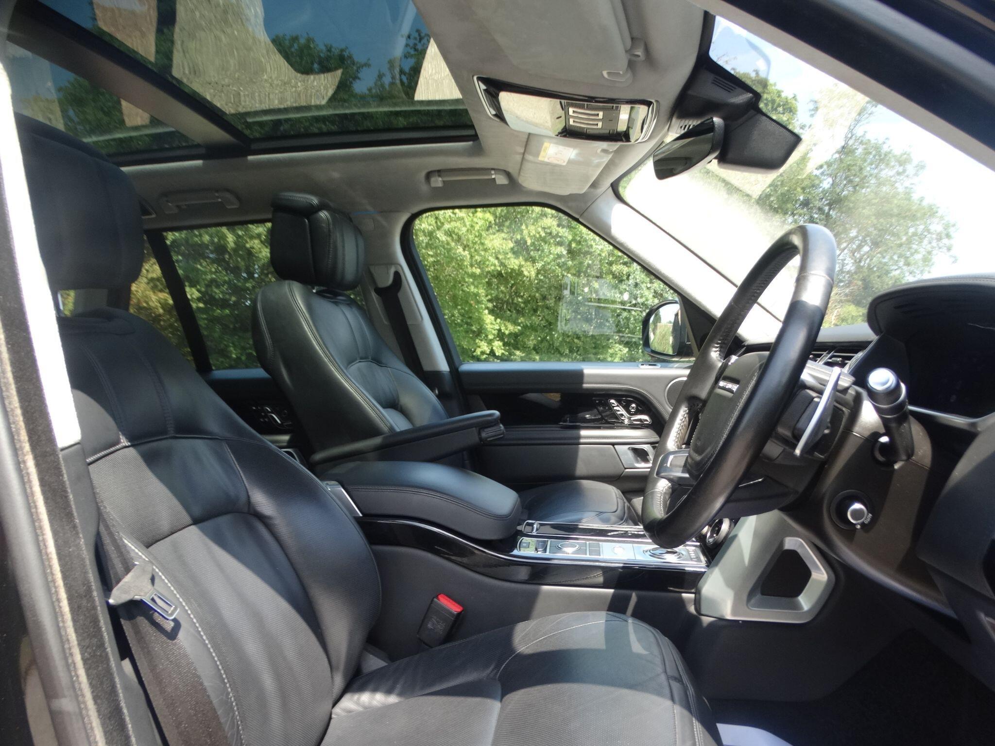 Land Rover Range Rover 4.4 SD V8 Autobiography Auto 4WD Euro 6 (s/s) 5dr — photo 21