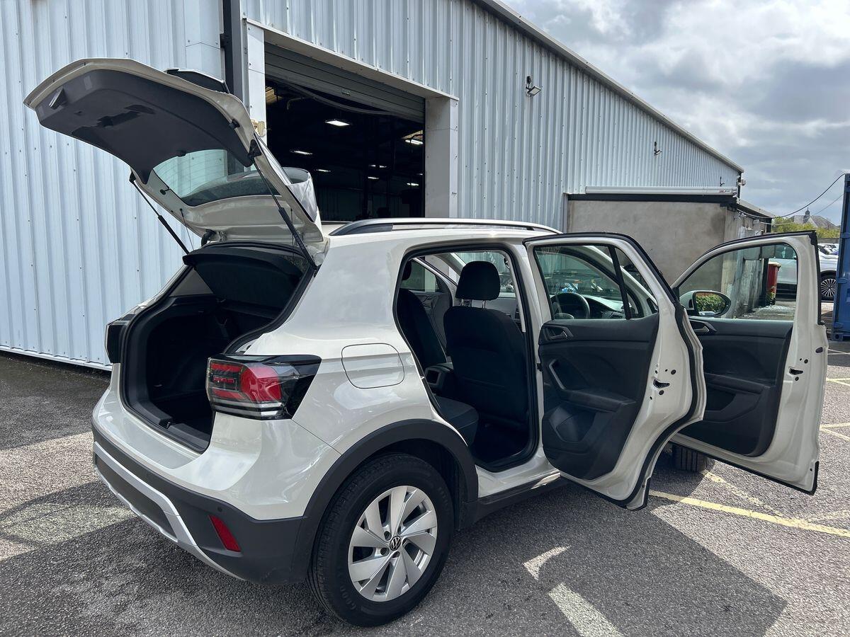 Volkswagen T-cross Photo at-8cec90681a6d4e5eadf6bae0f560df67.jpg