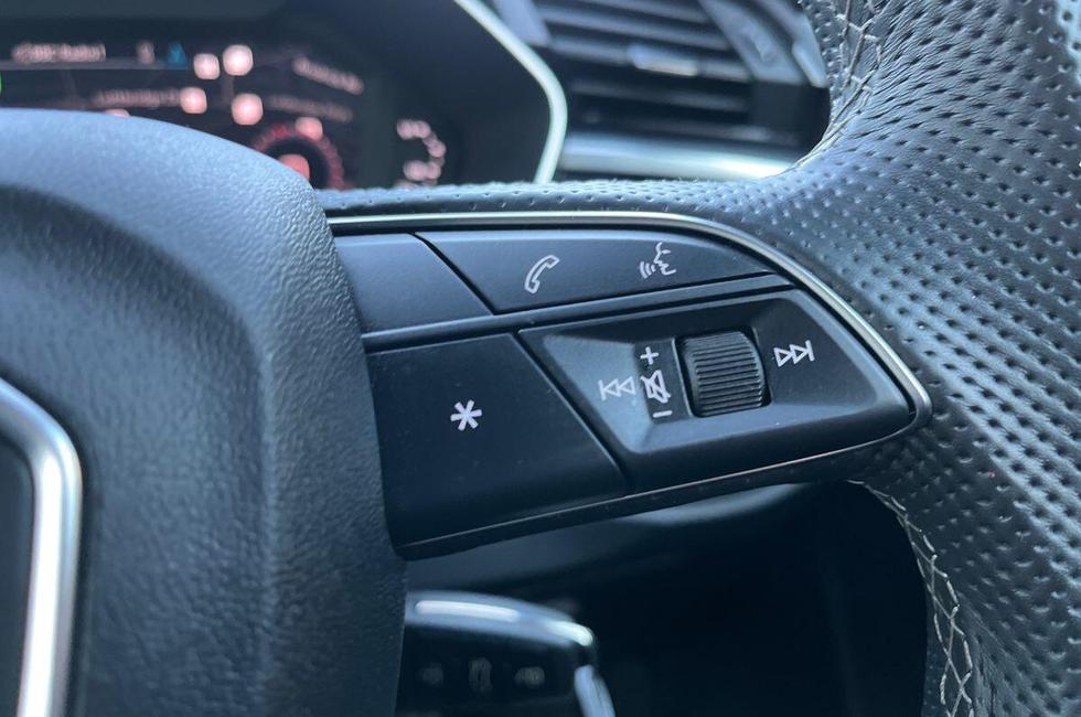Audi Q3 Photo at-8d0301d5584e418d873e372e2307f156.jpg