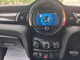 MINI Hatch Photo 13