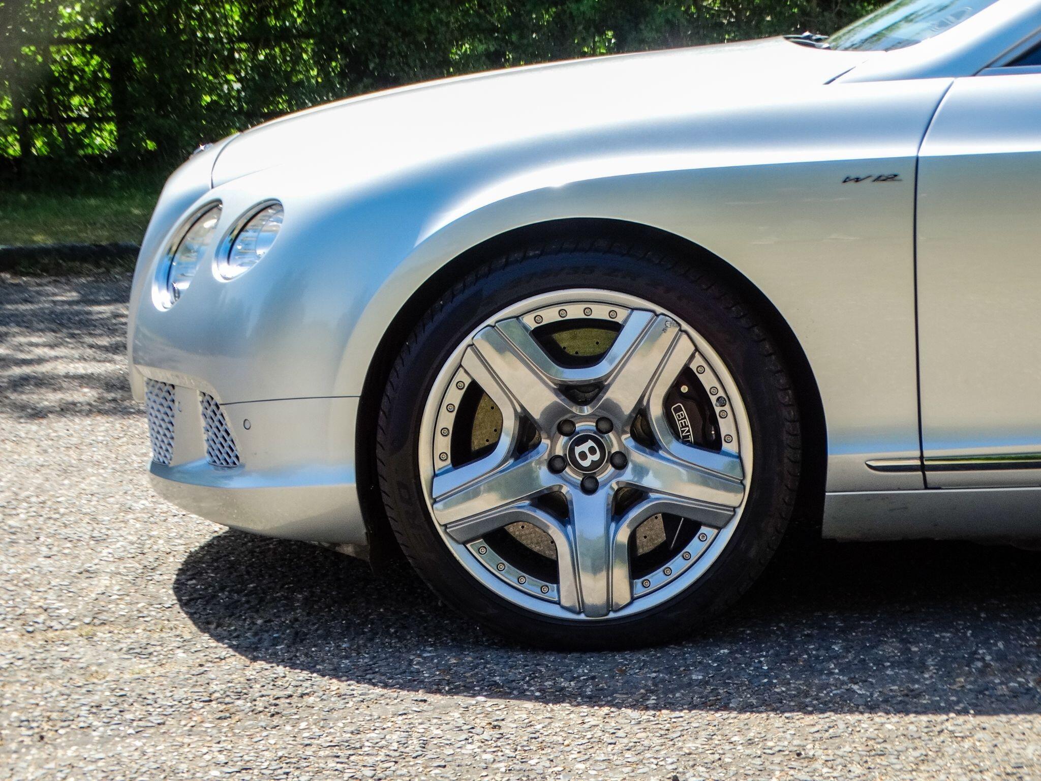 Bentley Continental 6.0 FlexFuel GTC Convertible 2dr Bi Fuel Auto 6Spd 4WD Euro 5 (575 ps) — photo 5