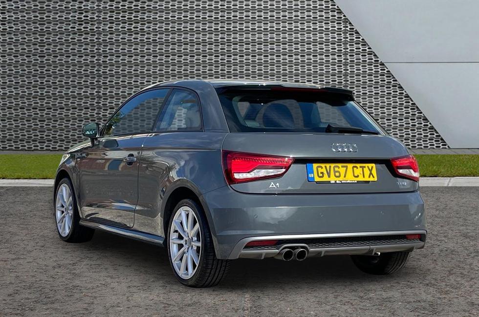 Audi A1 Photo at-8d85b95e2f1a4c249140696c8c161e4b.jpg