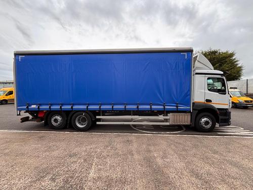 Mercedes-Benz Actros Photo at-8dad933df58245968ae5e43a3cbe577d.jpg