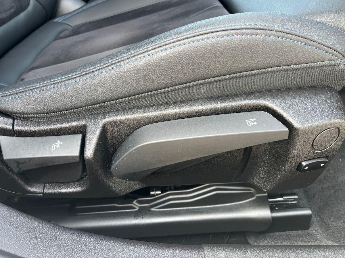 BMW 3 Series Photo 29