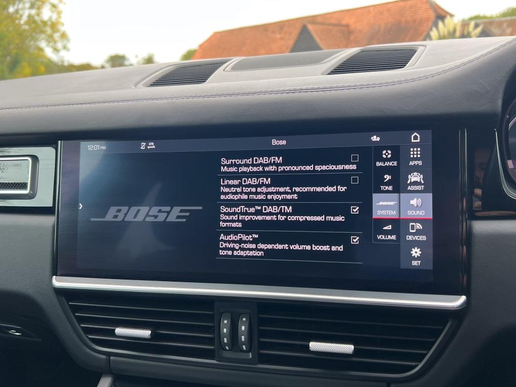 Used Porsche Cayenne VX69TKO 30