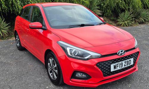 Used 2018 Hyundai i20 1.2 SE Launch Edition Euro 6 (s/s) 5dr Red at Staceys Motors