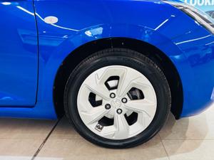 Suzuki Swift Photo 8