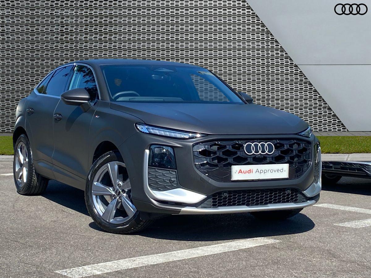 Audi Q3 listing photo