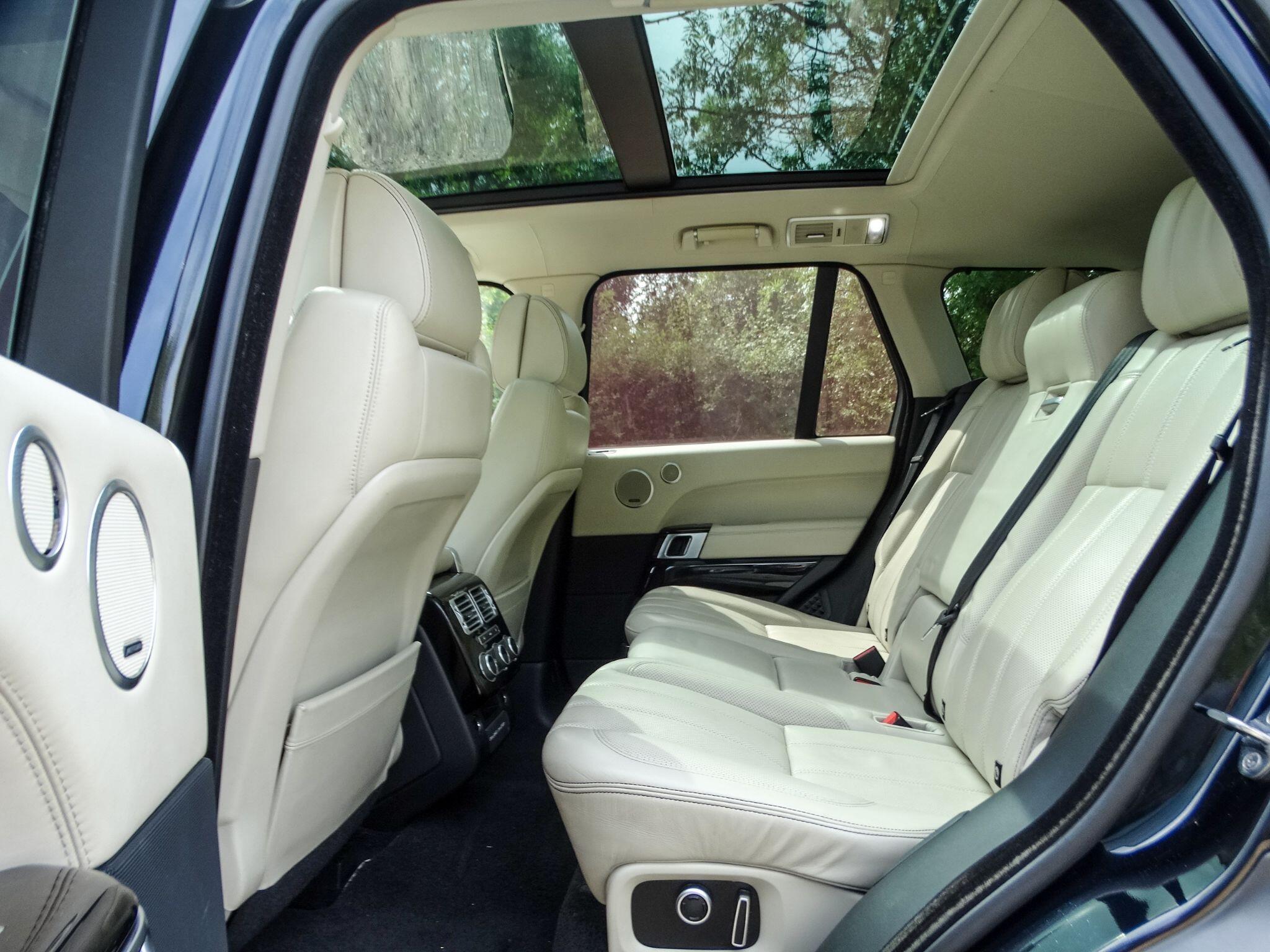 Land Rover Range Rover 4.4 SD V8 Autobiography Auto 4WD Euro 6 (s/s) 5dr — photo 13