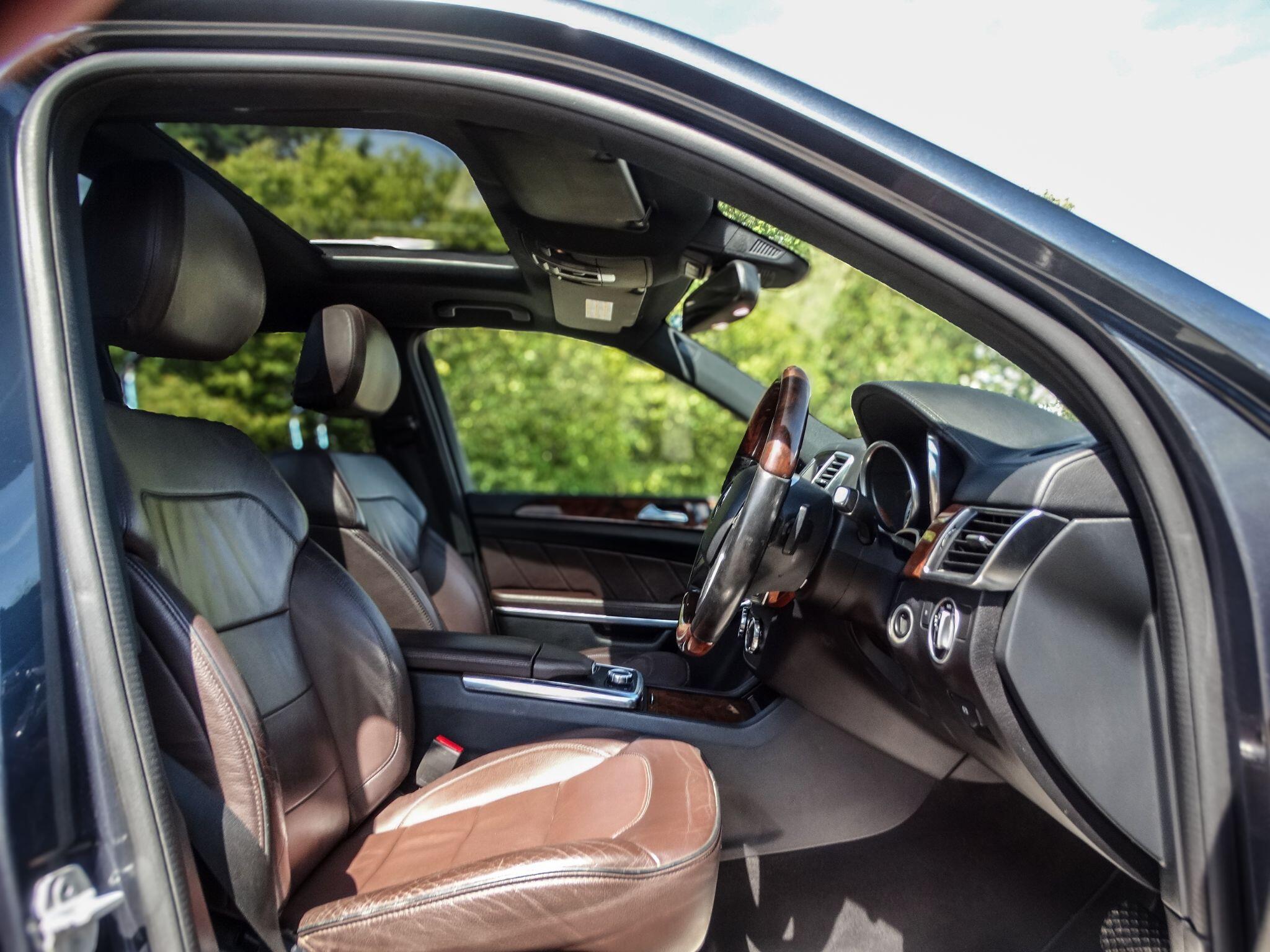 Mercedes-Benz GL Class 3.0 GL350 V6 BlueTEC AMG Sport G-Tronic+ 4WD Euro 6 (s/s) 5dr — photo 21