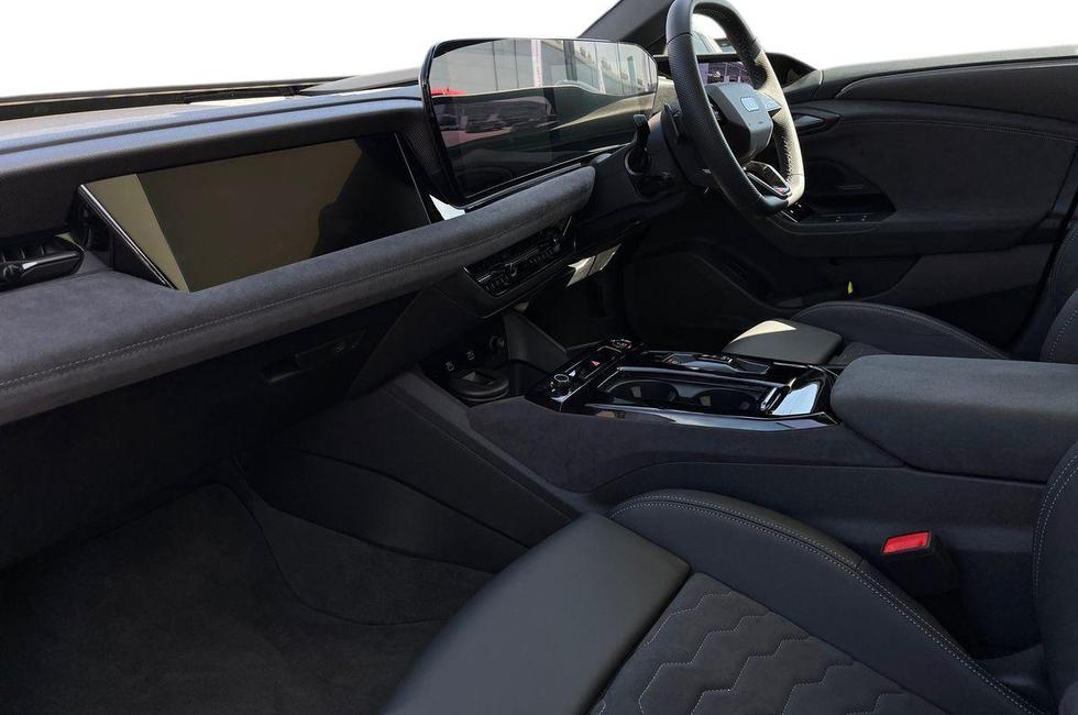 Audi A6 Photo at-8e9fa7abe4d149529ab0ea01614d1c5d.jpg
