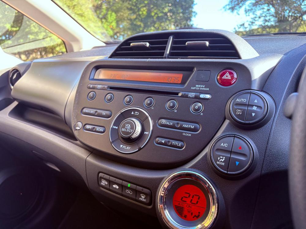 Honda Jazz Photo at-8eb24c1e95c848e39ad41a9f1a88c8f0.jpg