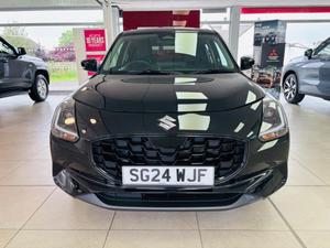Suzuki Swift Photo 1